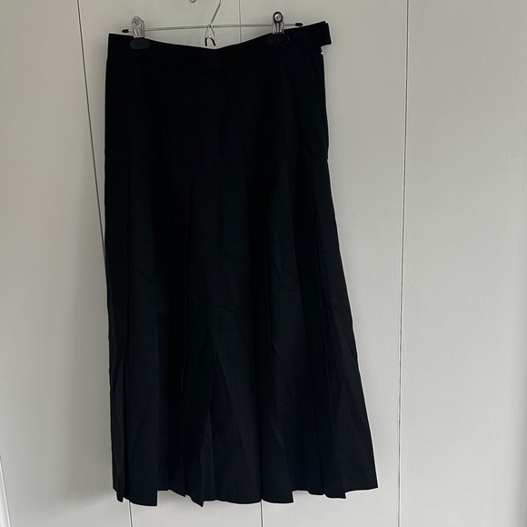Harry Rosen Dresses & Skirts - Elegant Black Pleated Maxi Skirt - Women's Flowing A-Line